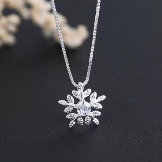 Sparkling Snowflake Pendant